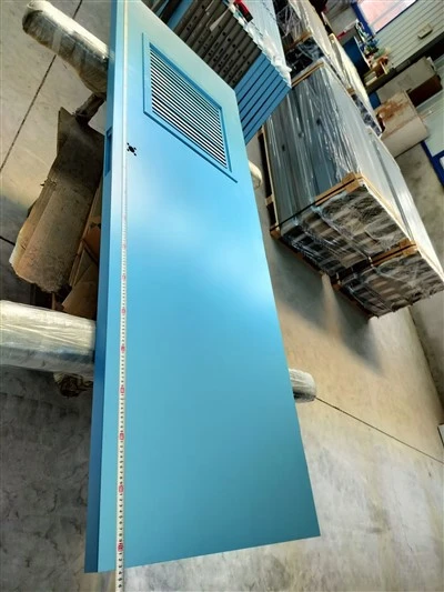 Pintu api keluli dengan api louvred
